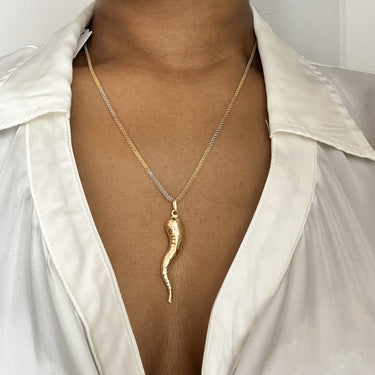 Twist Chili Pepper Muse Pendant Charm in 18k Gold