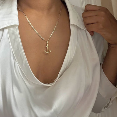Cross Anchor in 18K Gold