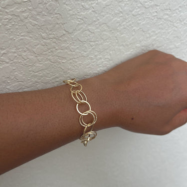 Double Oval Links Chain Bracelet in Solid 18K Gold