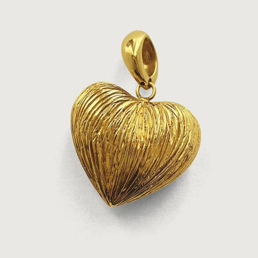 Diona Gold Heart Pendant in solid 18k Gold