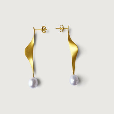 Alina Pearly Muse Long Earrings in Sterling Silver