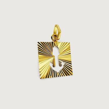Carved Latticed Anchor in 18K Gold