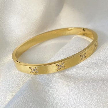 Cross Radiance Bracelet